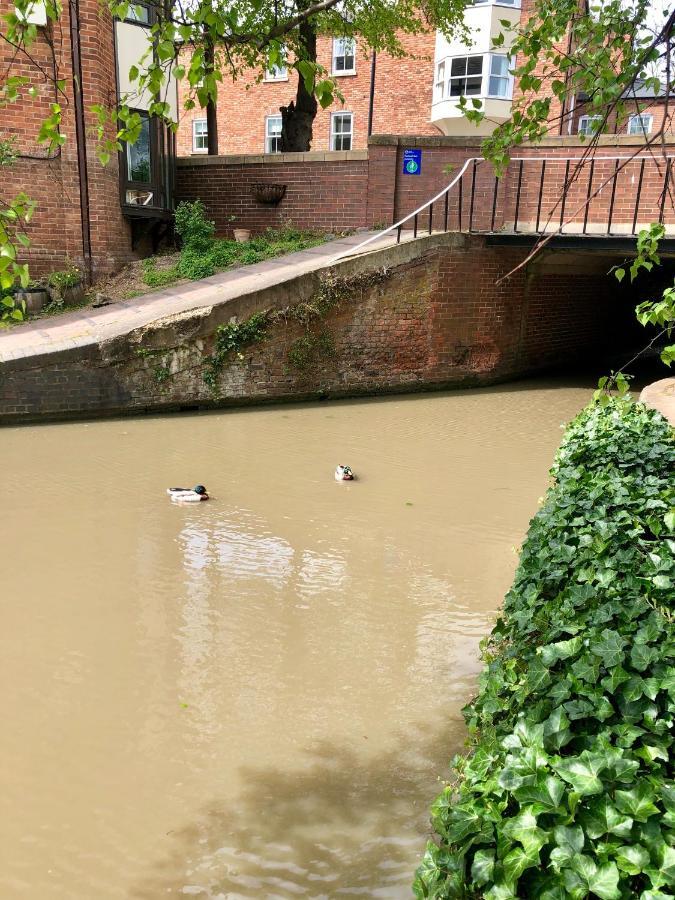 Ab - Floor 2 Bed Modern Town Centre With Parking For One Vehicle Stratford-upon-Avon