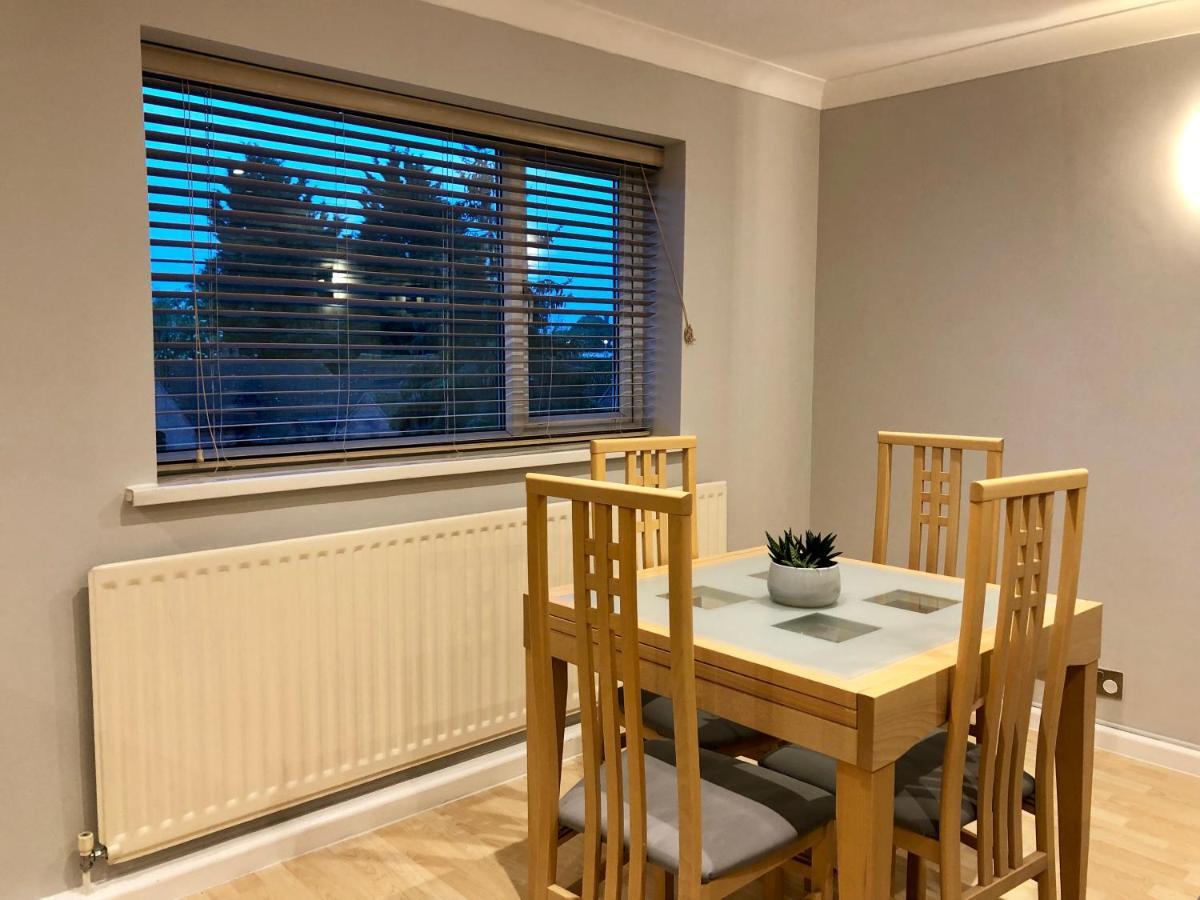 Ab - Floor 2 Bed Modern Town Centre With Parking For One Vehicle Apartment Stratford-upon-Avon